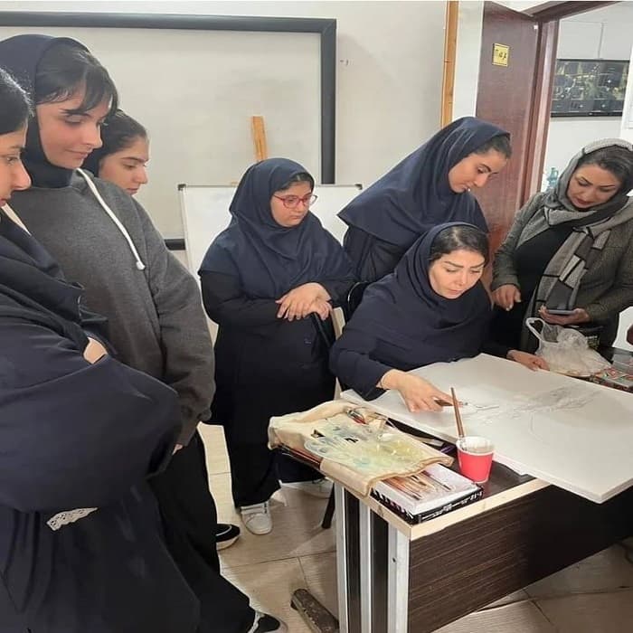 آموزش طراحی تصاویر روی بوم با رنگ 