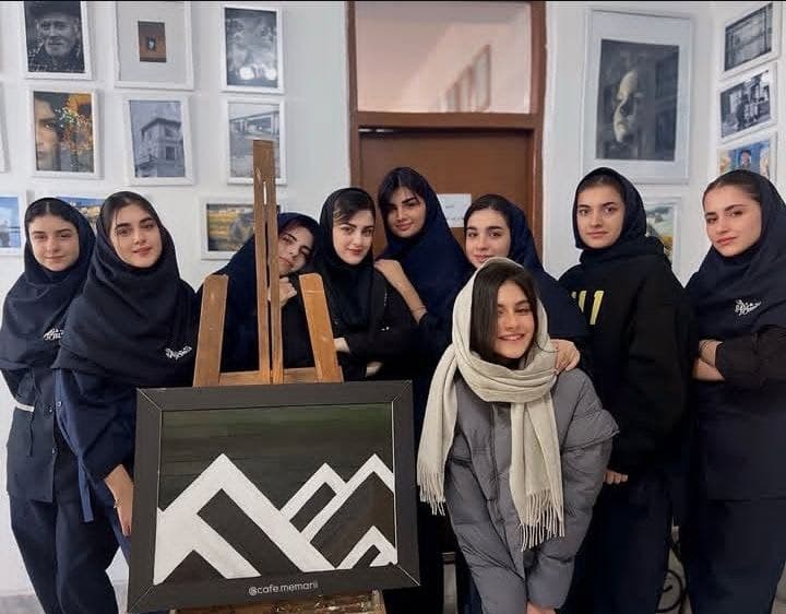 بعد از یک روز پرکار با دانش آموزان معماری پایه ۱۱