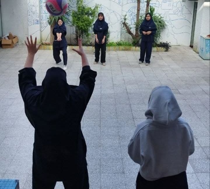 زنگ ورزش دانش آموزان پایه یازدهم کامپیوتر