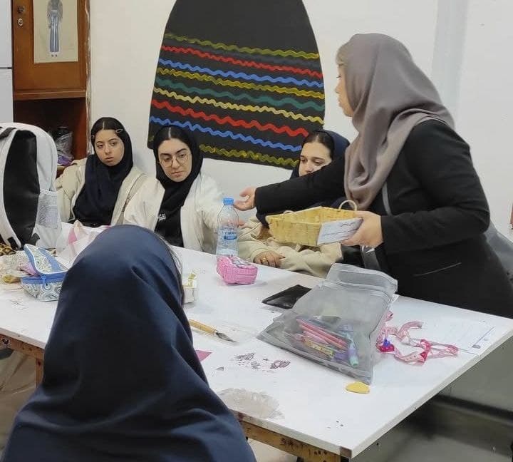 پخش قرص ویتامین D و قرص آهن