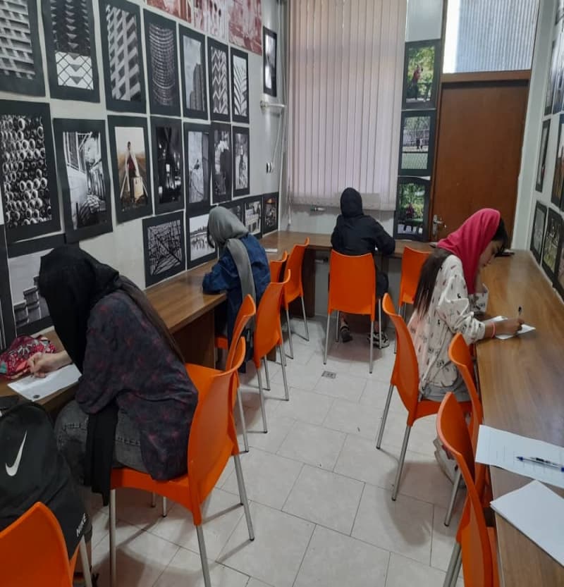 امتحان دانش آموزان میان پایه رشته فتوگرافیک