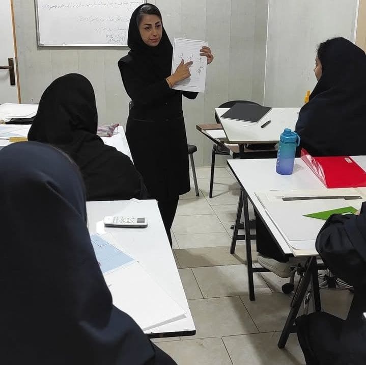 مربی بهداشت هنرستان نقش و نگار